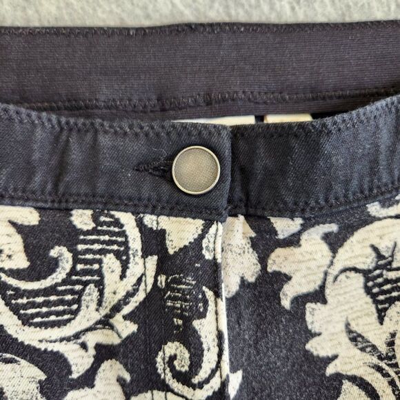 Chicos Ankle Pants Womens 1.5 US 10 Black Floral Stretch Mid Rise Tapered Leg - Picture 4 of 16